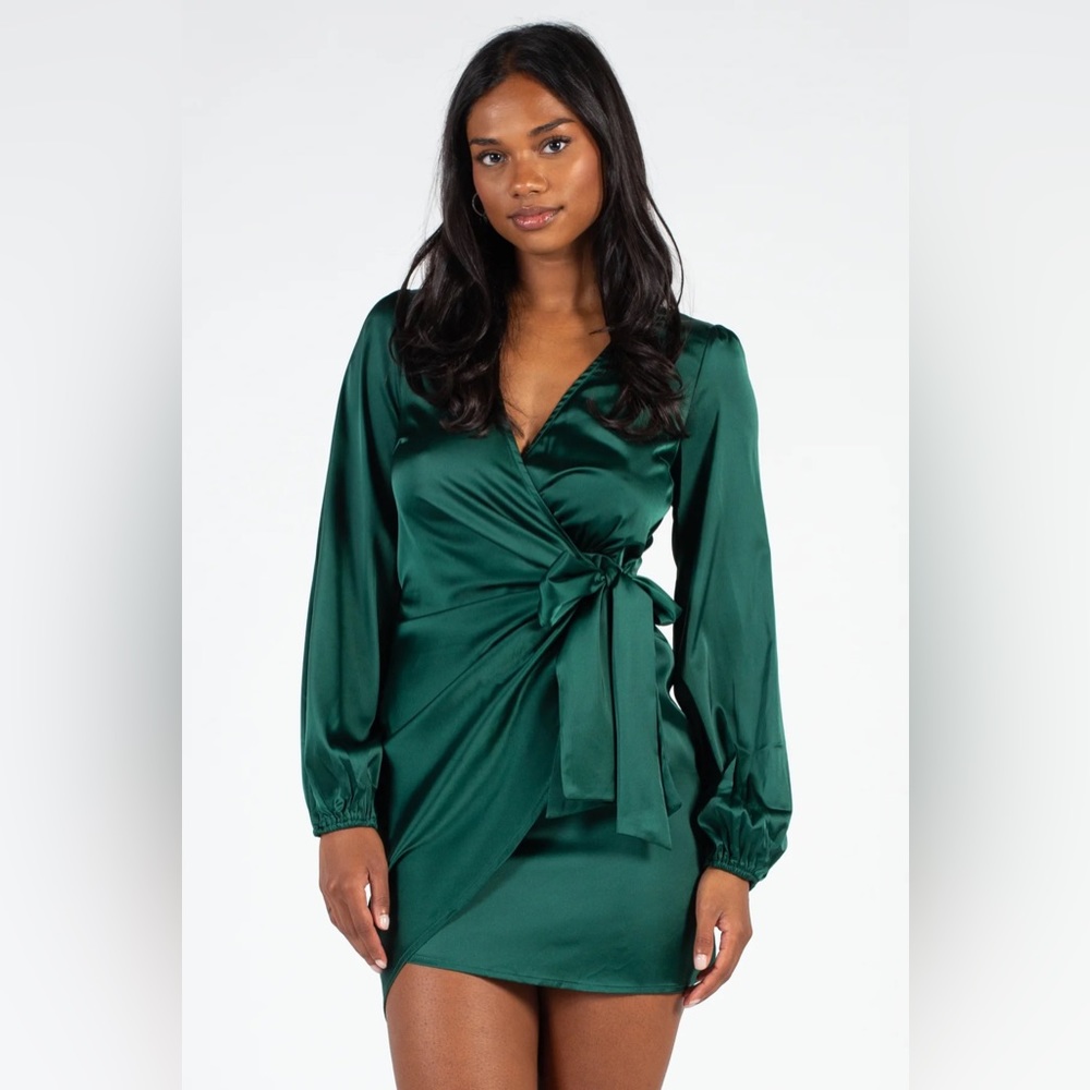 Women’s medium green satin mini dress